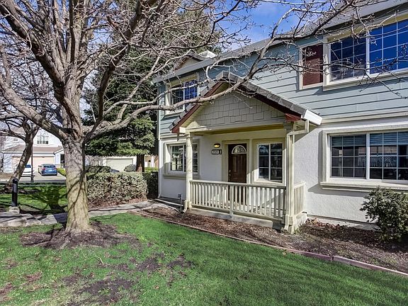 3rd image of 715 Daniels Avenue