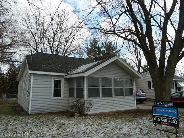 1st image of 1726 Hanchett Ave NW