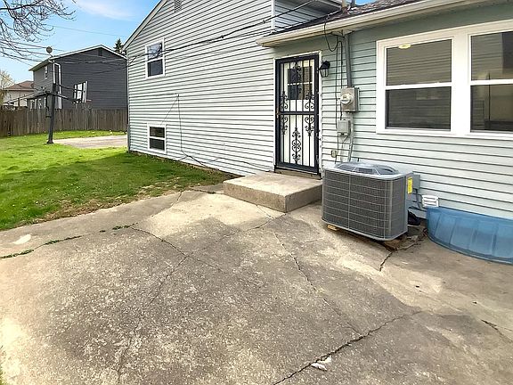 5th image of 5260 Avalon Ave