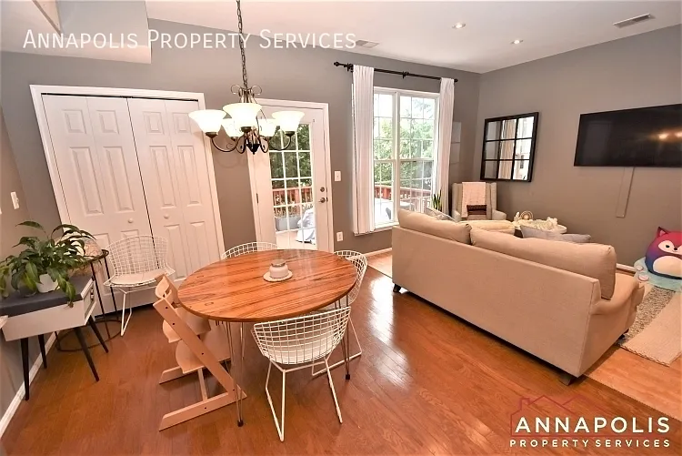 37 Harbour Heights Dr — Photo 5