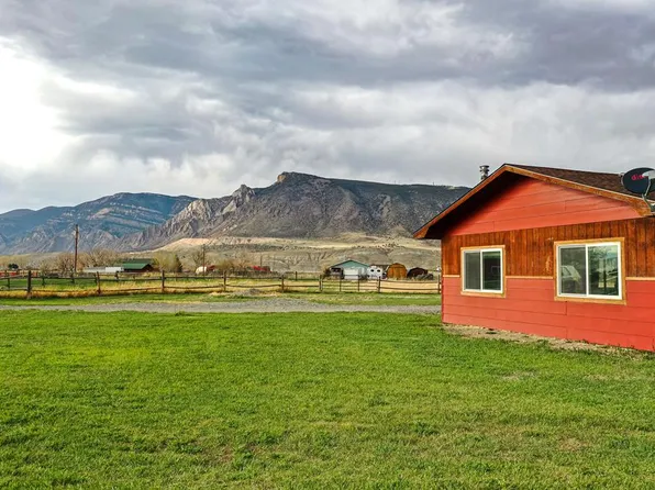 40 Sunburst Dr, Cody, WY 82414
