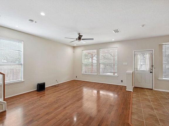 3rd image of 5403 Argyle Way