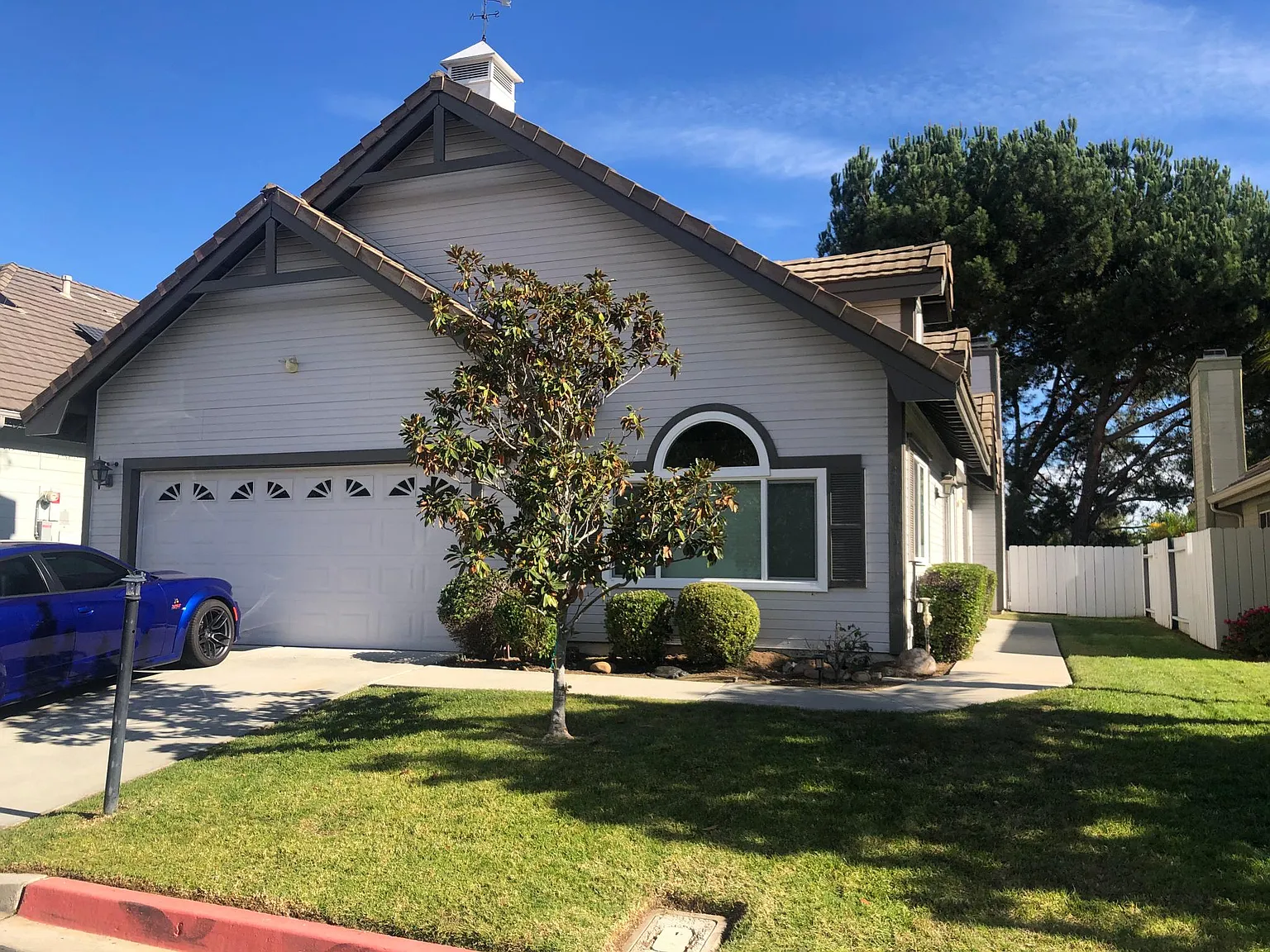 909 Rose Arbor Dr — Photo 1