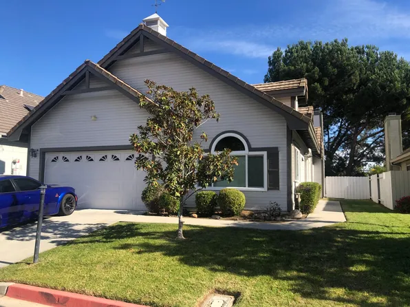 909 Rose Arbor Dr, San Marcos, CA 92078