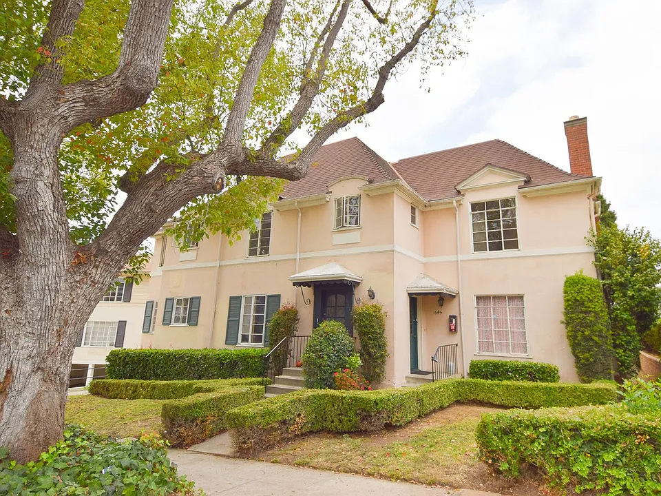 645-649 Midvale Ave