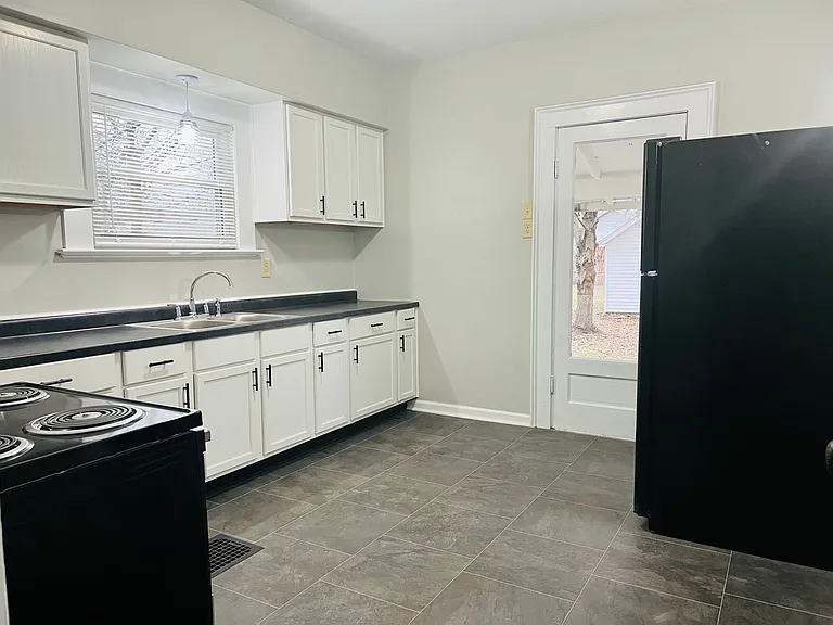 830 S 9th St — Photo 11