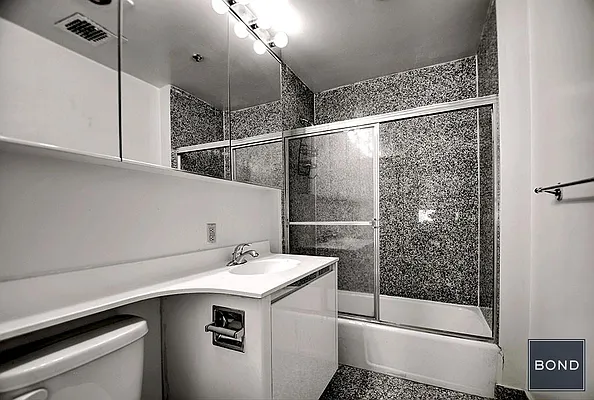 Rented by Bond New York | media 22