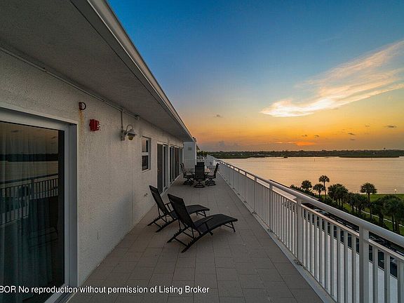 4th image of 2773 S Ocean Blvd #F
