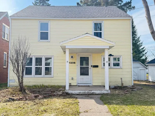 1206 Augusta St, Sault Sainte Marie, MI 49783