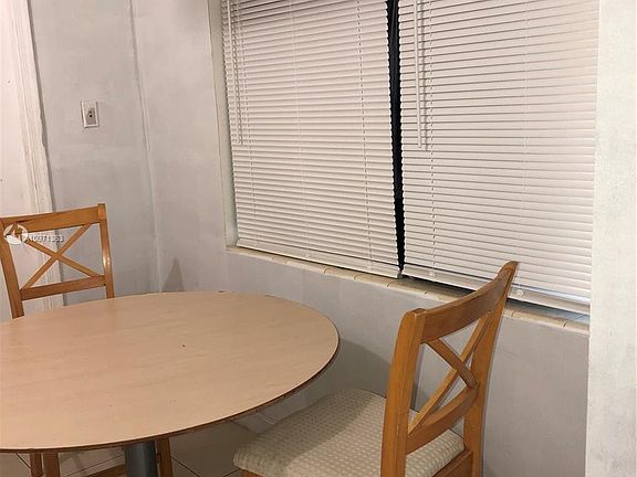 3rd image of 2915 NE 214th St APT 3