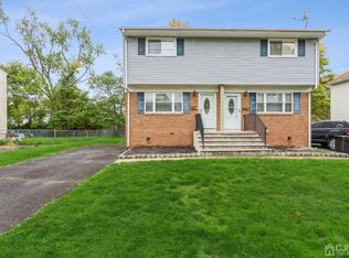 217 1st St, Middlesex, NJ 08846