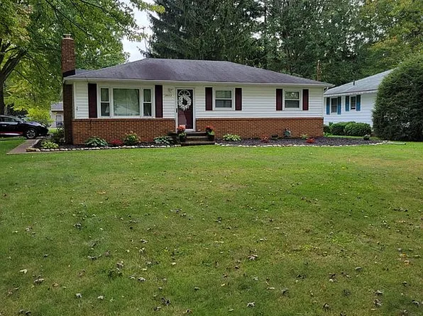 39553 Robert Ln, Elyria, OH 44035