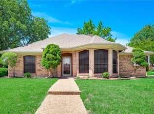 1911 Robin Meadow Dr, Carrollton, TX 75007