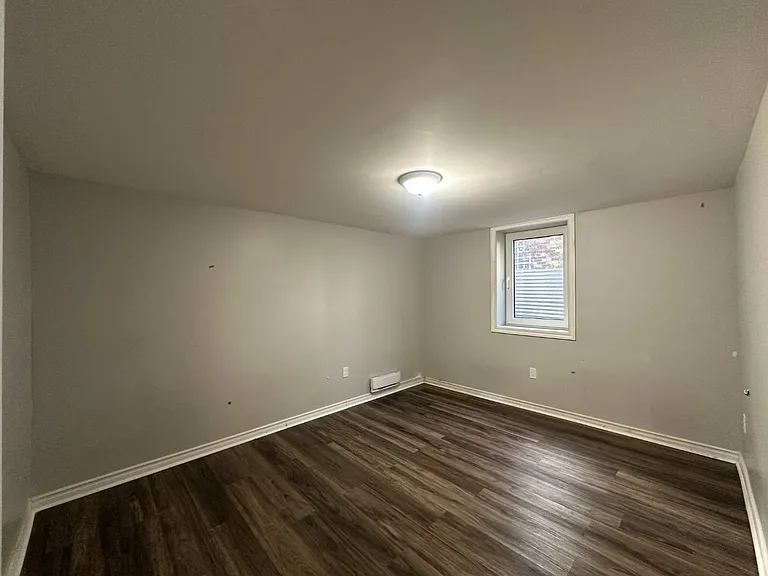 778 Weller St — Photo 16