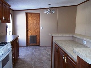 4th image of 32767 Susan Ln N