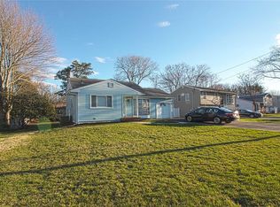 34 Jane Rd, Hauppauge, NY 11788