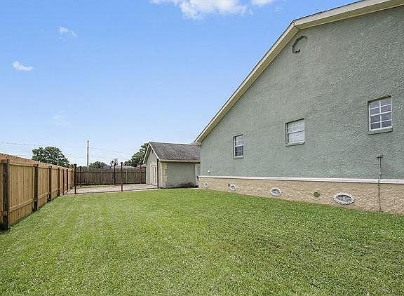 3rd image of 3017 Angelique Dr