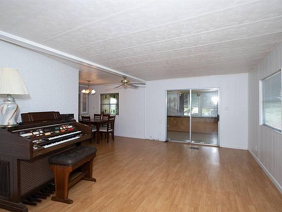4th image of 1469 Barefoot Cir