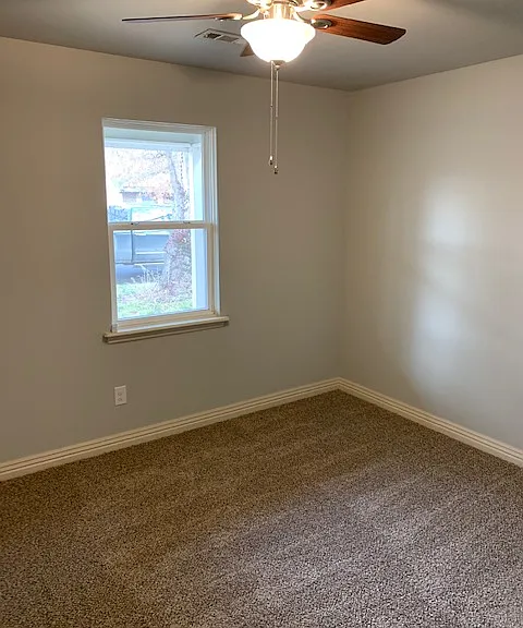 1018 W Granite St — Photo 6