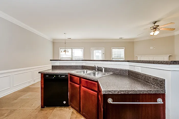 1630 Yukon Ct — Photo 8