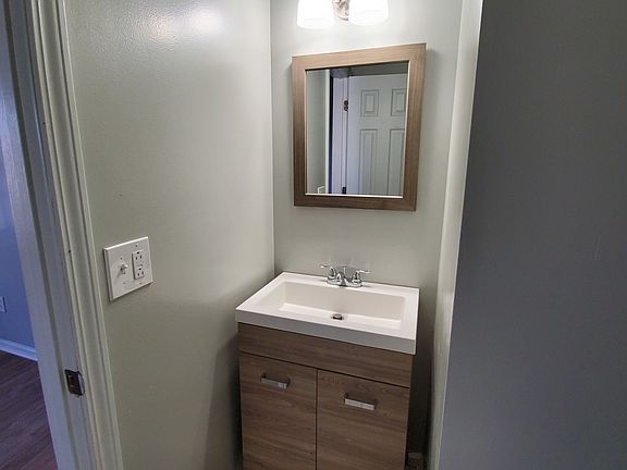 2nd image of 3505 Rainwood Dr