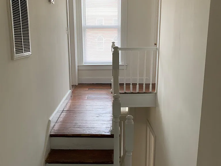 2225 Venable St — Photo 2