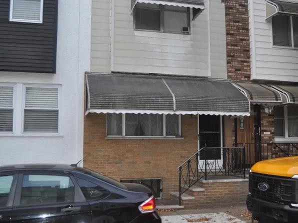2630 S Hutchinson St, Philadelphia, PA 19148