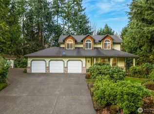 1000 NE Mount Ellinor Ct, Poulsbo, WA 98370