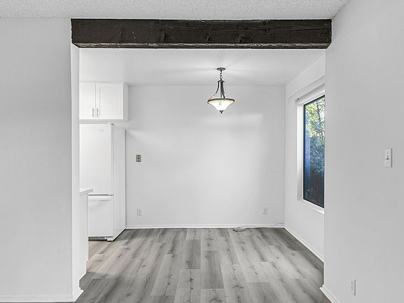 4th image of 4260 Troost Ave APT 2