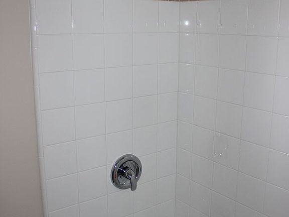 4th image of 1608 Hollenbeck Ave APT 3