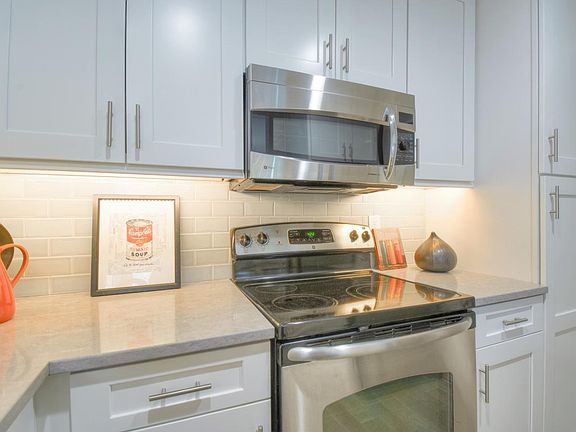 4th image of 700 Chiquita Ave APT 7