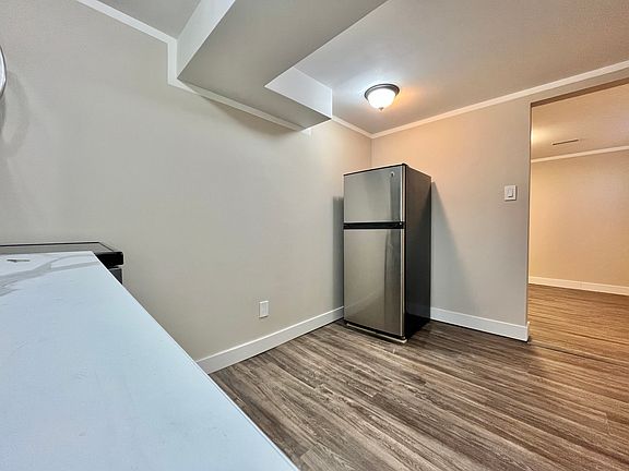 4th image of 775 Ascot Ave #2