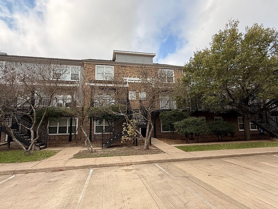 1st image of 1725 Harvey Mitchell Pkwy S APT 1430