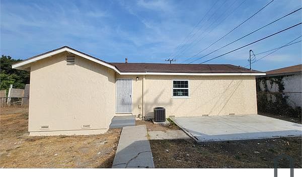 1st image of 1228 W 101st St