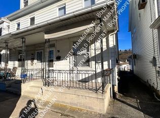 63 Mifflin St, Pine Grove, PA 17963
