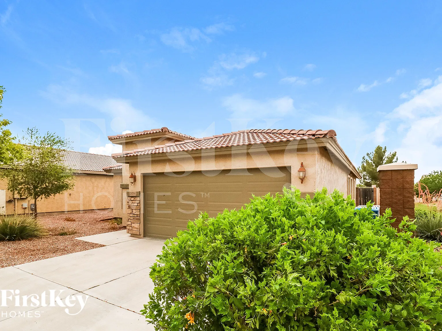 3 bed, 2.0 bath, 1406 sqft, $1,635 — Photo 2