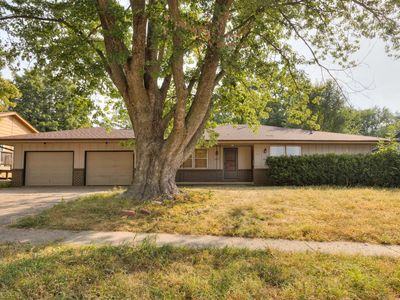 1515 NW 81st St, Clive, IA, 50325