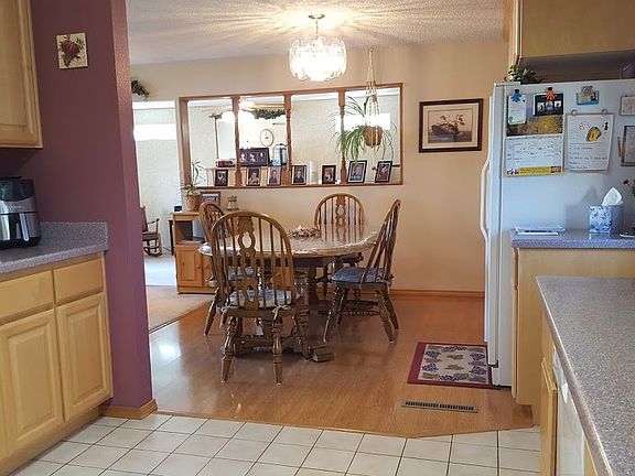 5th image of 3223 River Park Dr