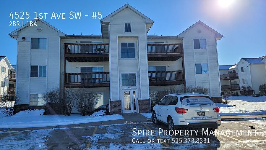 1st image of 4525 1st Ave SW Unit 5