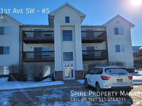 4525 1st Ave SW Unit 5, Cedar Rapids, IA 52404