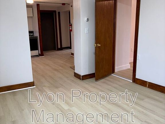 5th image of 262 Illinois St APT 1