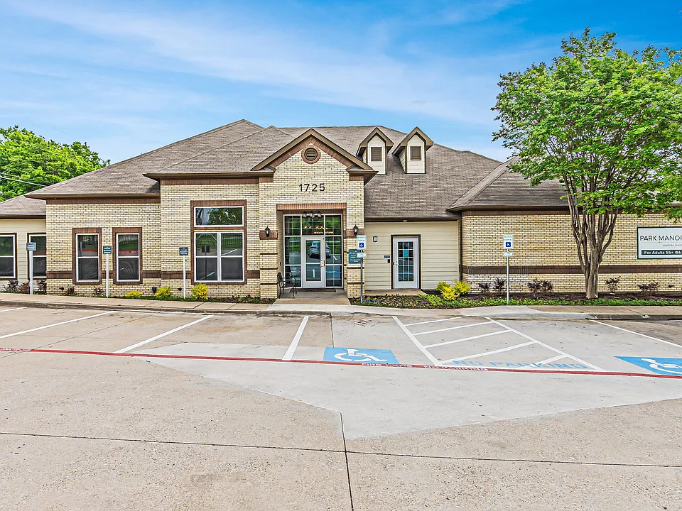 Park Manor Senior Apartments