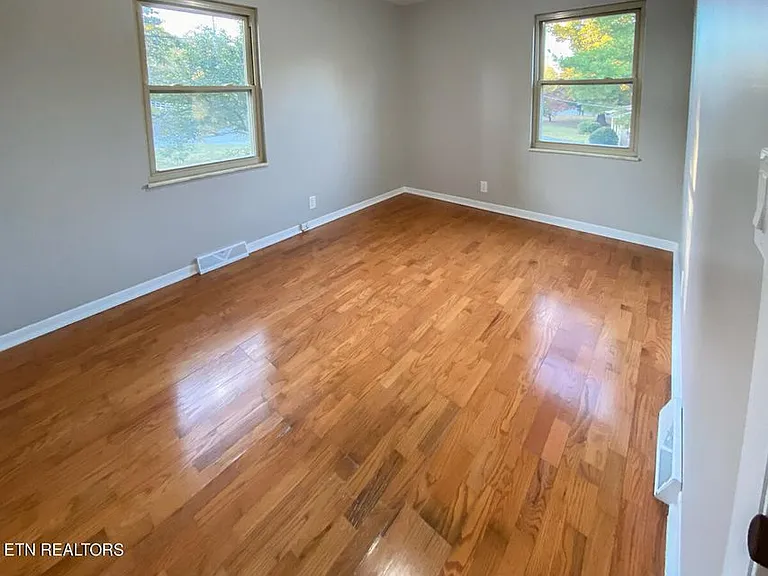 225 Penn Dr #B — Photo 13