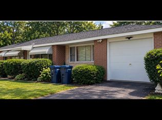 20821 N Dogwood St, Deerfield, IL 60015