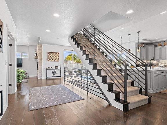 4th image of 128 Chapel Hill Cir