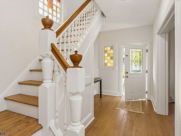 5th image of 41 N Willow St