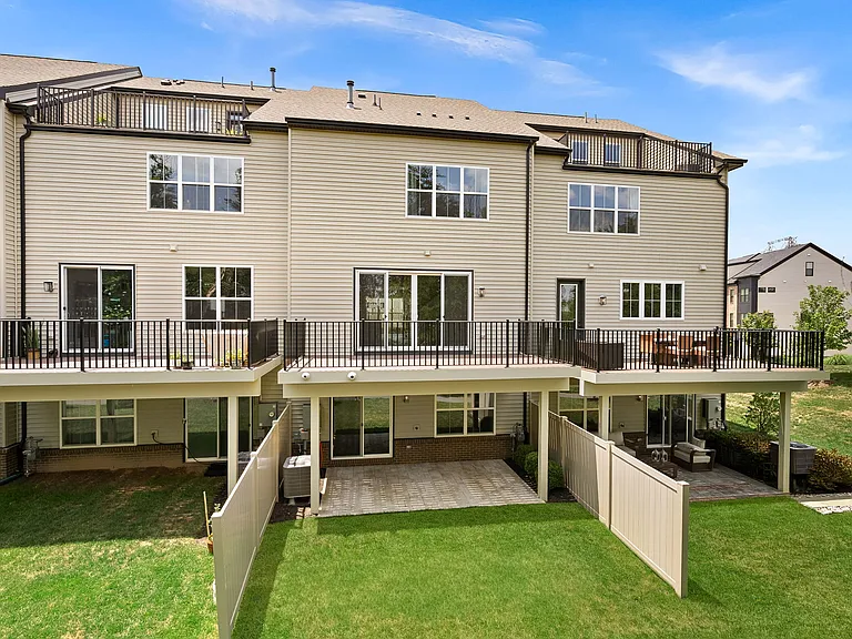 22892 Copper Tree Ter — Photo 59
