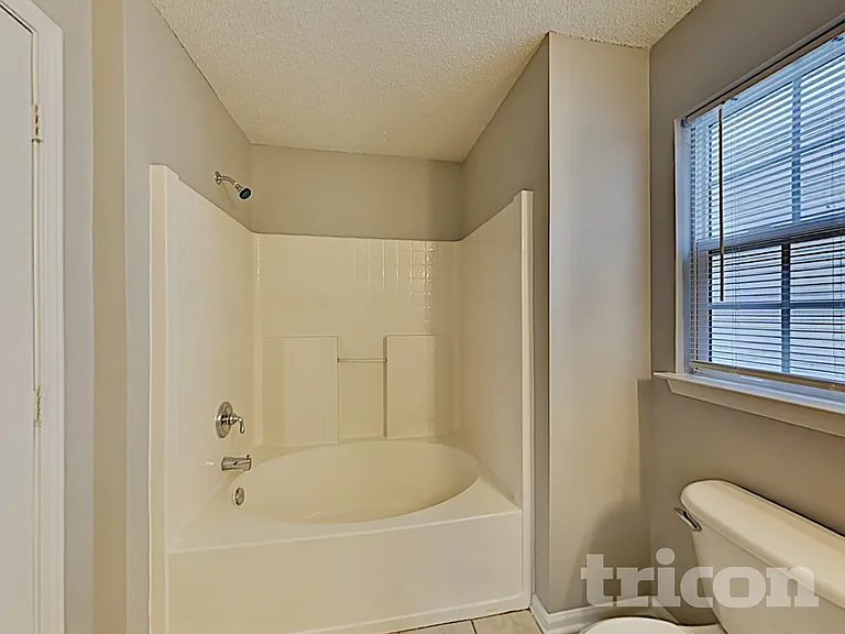 4030 Evelyn Ave — Photo 10
