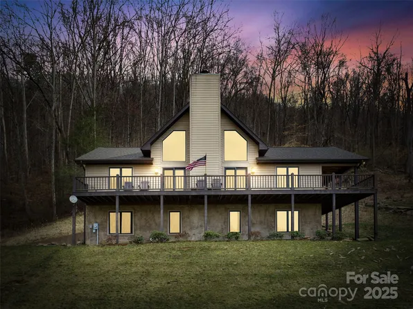 628 Cove Creek Ln, Weaverville, NC 28787