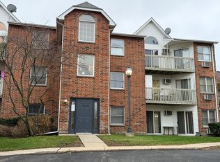 1345 Cunat Ct APT 1B, Lake In The Hills, IL 60156